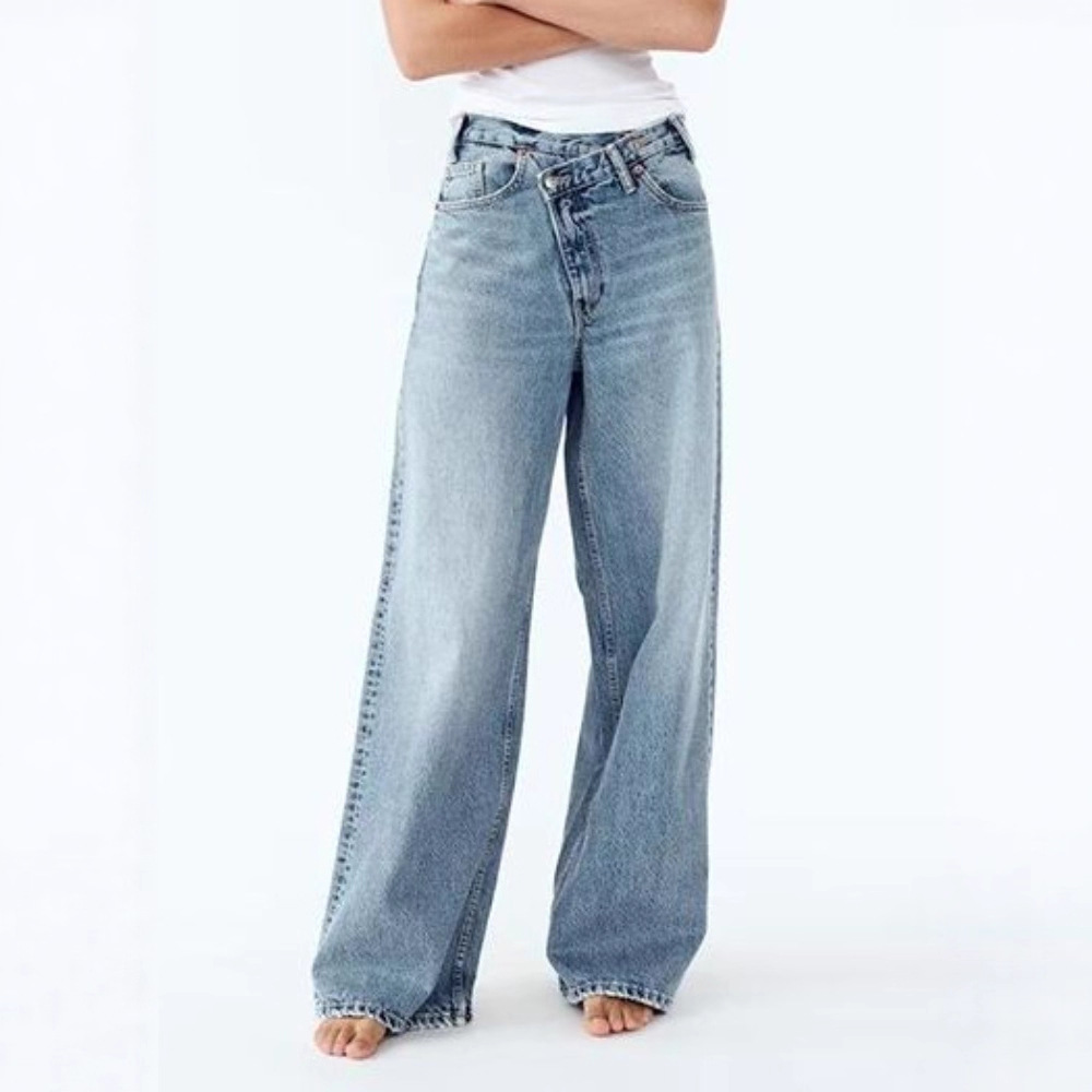 Casual and simple straight leg jeans 18