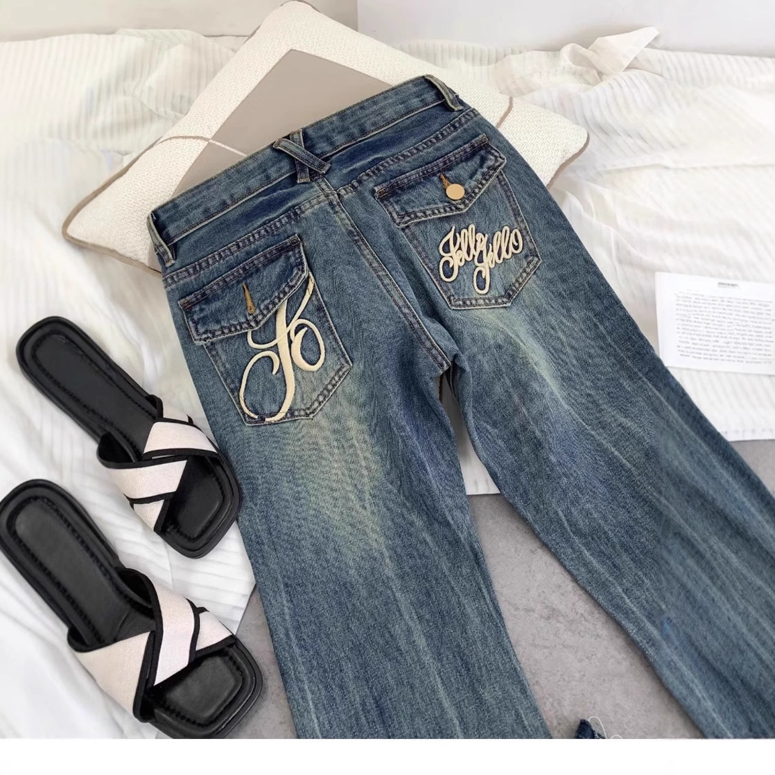 Retro pocket embroidered flared jeans 22