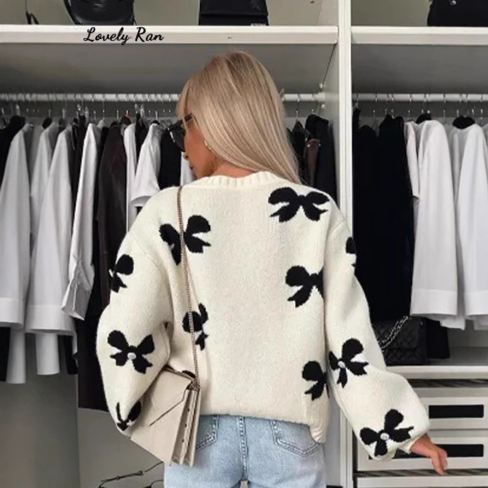 Retro-chic bow-knit cardigan 60