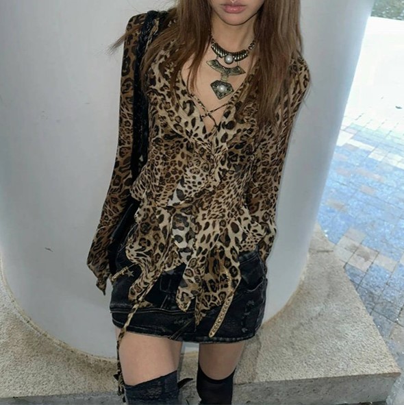 Retro leopard print V-neck slim fit ruffled long sleeves  50 02